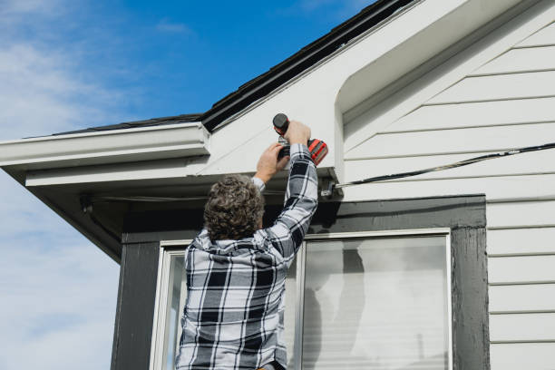 Siding Removal and Disposal in Olivia, MN